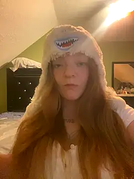 Snapshot of bankruptbabe chatting on 09/17/25, 05:31 bankruptbabe online show from 09/17/25, 05:31