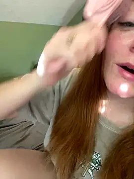 Snapshot of bankruptbabe chatting on 10/11/25, 09:13 bankruptbabe online show from 10/11/25, 09:13