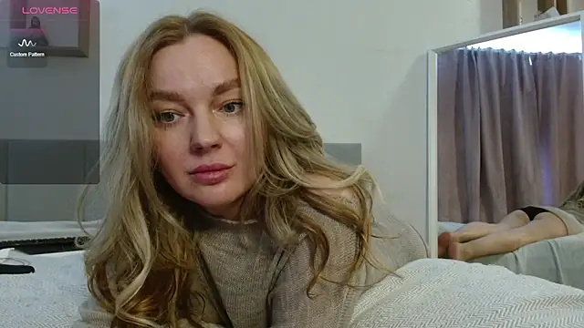 Snapshot of Eva___forever chatting on 01/14/26, 05:02 Eva forever online show from 01/14/26, 05:02