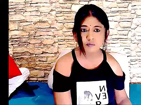 IndianPleasurez1 online show from 11/12/25, 05:02