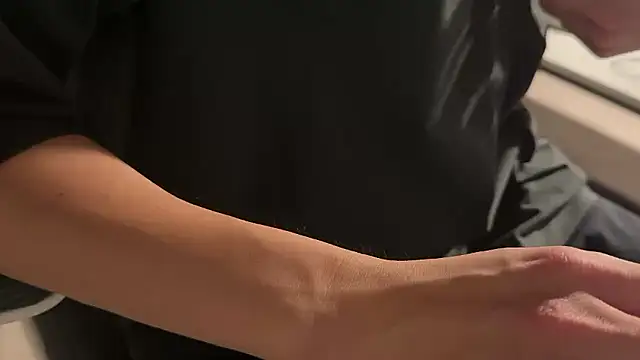 Snapshot of satoshi1008 chatting on 10/14/25, 03:24 satoshi1008 online show from 10/14/25, 03:24