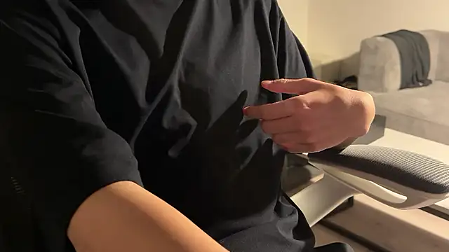 Snapshot of satoshi1008 chatting on 10/24/25, 03:52 satoshi1008 online show from 10/24/25, 03:52