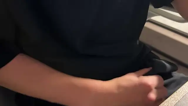 Snapshot of satoshi1008 chatting on 10/31/25, 05:14 satoshi1008 online show from 10/31/25, 05:14