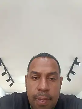 elnegro707070 online show from 10/03/25, 11:18