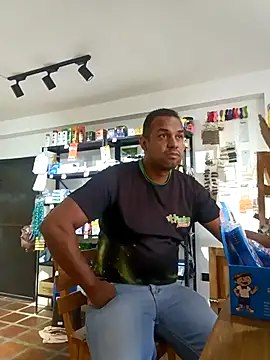 elnegro707070 online show from 11/24/25, 11:10