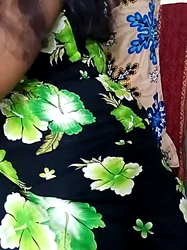 Snapshot of tamiltady chatting on 09/11/25, 09:42 tamiltady online show from 09/11/25, 09:42