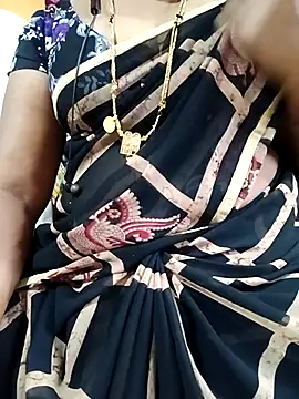 Snapshot of tamiltady chatting on 09/27/25, 03:50 tamiltady online show from 09/27/25, 03:50