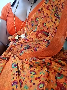 Snapshot of tamiltady chatting on 09/28/25, 04:51 tamiltady online show from 09/28/25, 04:51