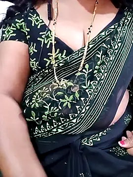 Snapshot of tamiltady chatting on 10/15/25, 05:46 tamiltady online show from 10/15/25, 05:46