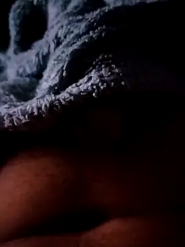 Snapshot of Safadiooline chatting on 10/17/25, 01:09 Safadiooline online show from 10/17/25, 01:09