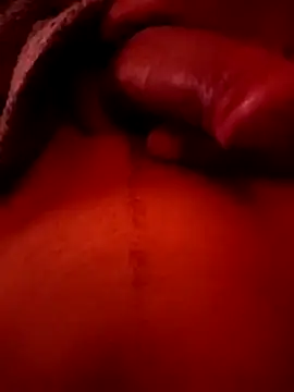 Snapshot of Safadiooline chatting on 11/23/25, 01:22 Safadiooline online show from 11/23/25, 01:22