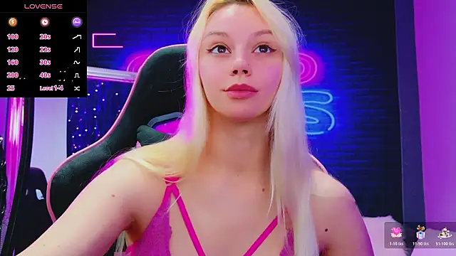 Snapshot of AlessiaCroft chatting on 03/21/26, 05:12 AlessiaCroft online show from 03/21/26, 05:12