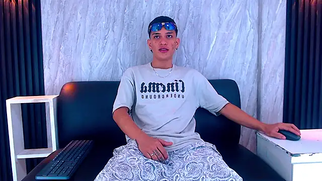 Matt Ruso online show from 10/08/25, 07:44