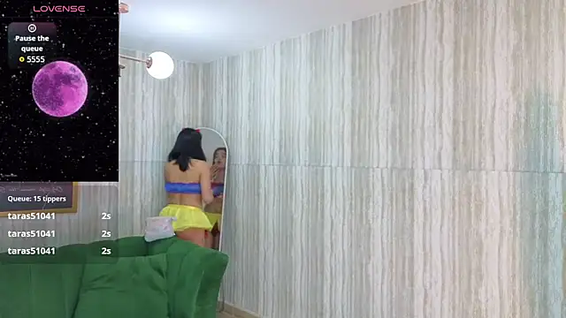 Snapshot of clementine_t chatting on 10/03/25, 11:51 clementine t online show from 10/03/25, 11:51