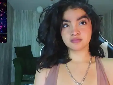 Snapshot of clementine_t chatting on 11/15/25, 01:07 clementine t online show from 11/15/25, 01:07