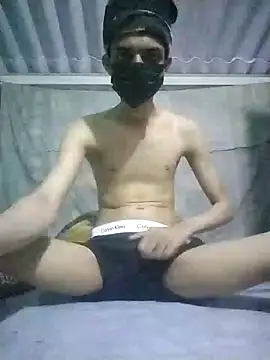 Snapshot of HannanKhan25 chatting on 10/21/25, 07:36 HannanKhan25 online show from 10/21/25, 07:36