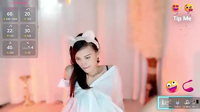 LunaBelle1984 online show from 09/22/25, 03:36