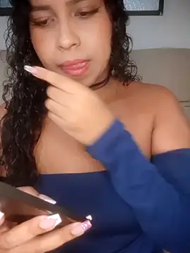 Snapshot of camillaCat chatting on 04/12/26, 05:18 camillaCat online show from 04/12/26, 05:18