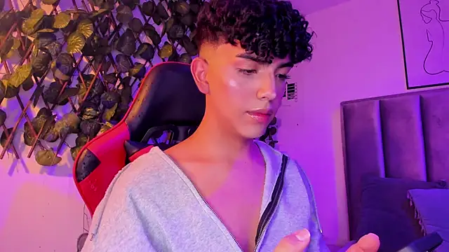 Niick Twink online show from 09/28/25, 03:01