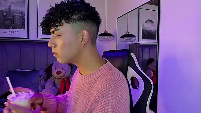 Niick Twink online show from 10/13/25, 07:36