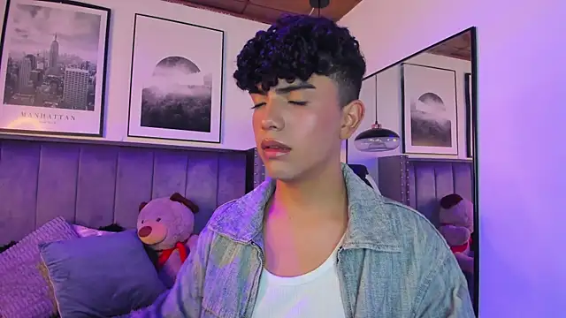 Niick Twink online show from 10/18/25, 09:04