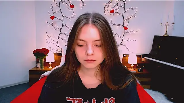 marshmallowee online show from 12/15/25, 09:13