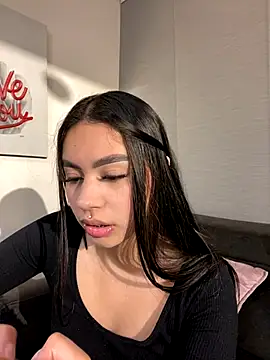 Cristina pinkk online show from 10/23/25, 03:50