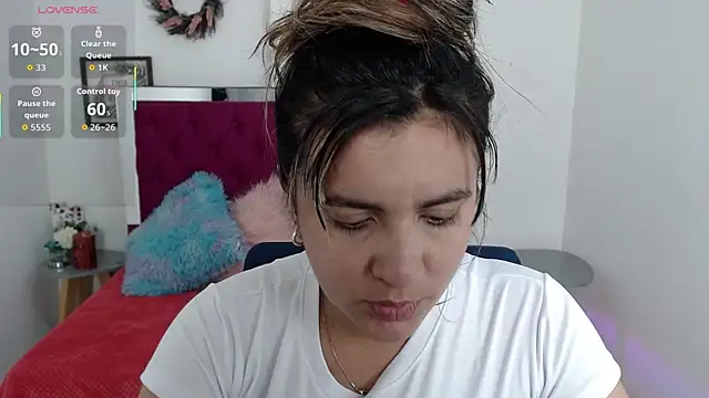 Snapshot of Isa-lox chatting on 11/04/25, 09:25 Isa-lox online show from 11/04/25, 09:25