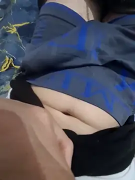 Snapshot of amirzinou chatting on 03/21/25, 01:34 amirzinou online show from 03/21/25, 01:34