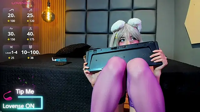 ALISSON VEGA online show from 09/29/25, 07:13