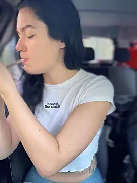 MeekyRich online show from 09/18/25, 03:30