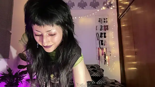 Snapshot of ELENA_UMBRA chatting on 03/28/26, 02:33 ELENA UMBRA online show from 03/28/26, 02:33