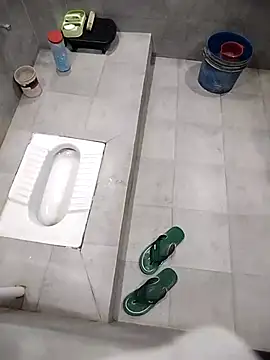 Snapshot of Hey-mahi chatting on 04/08/26, 12:54 Hey-mahi online show from 04/08/26, 12:54