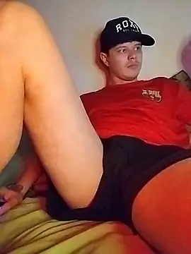 Snapshot of erickdlima1 chatting on 10/29/25, 10:44 erickdlima1 online show from 10/29/25, 10:44