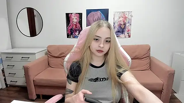 mistress lain online show from 07/06/26, 05:15