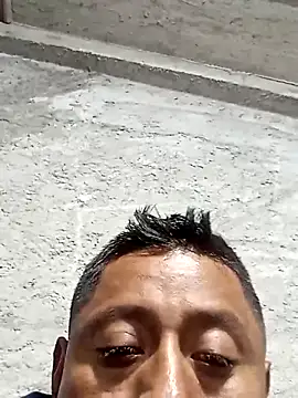 Snapshot of luuiss12 chatting on 09/21/25, 12:56 luuiss12 online show from 09/21/25, 12:56