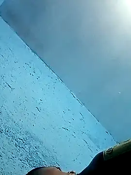 Snapshot of luuiss12 chatting on 09/22/25, 10:28 luuiss12 online show from 09/22/25, 10:28