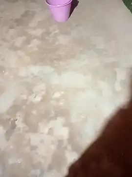 Snapshot of luuiss12 chatting on 10/07/25, 08:00 luuiss12 online show from 10/07/25, 08:00