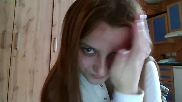Snapshot of Little_shygirl chatting on 10/24/25, 11:39 Little shygirl online show from 10/24/25, 11:39
