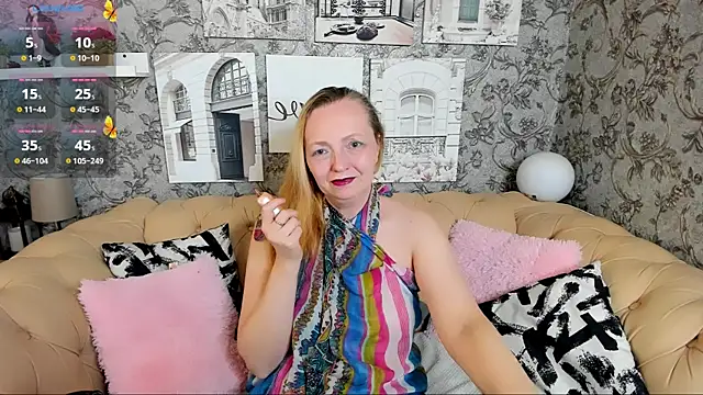 Snapshot of Karen_Villis chatting on 11/16/25, 12:22 Karen Villis online show from 11/16/25, 12:22