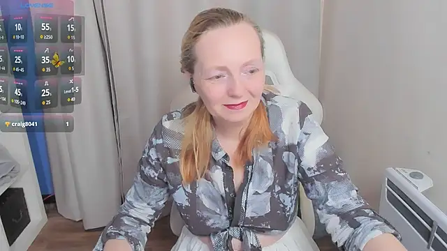 Snapshot of Karen_Villis chatting on 11/17/25, 09:59 Karen Villis online show from 11/17/25, 09:59