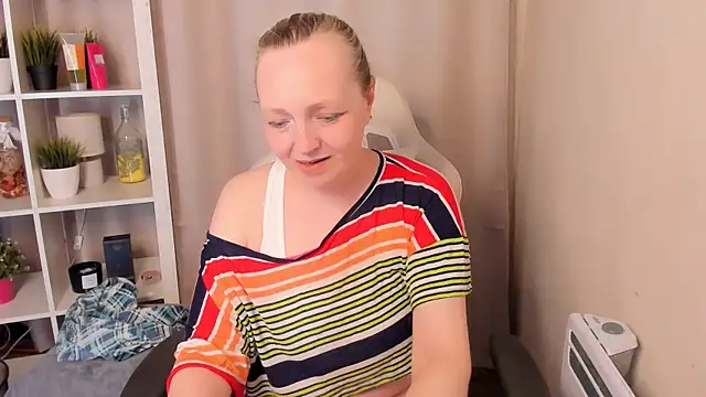 Karen Villis online show from 05/03/26, 12:00