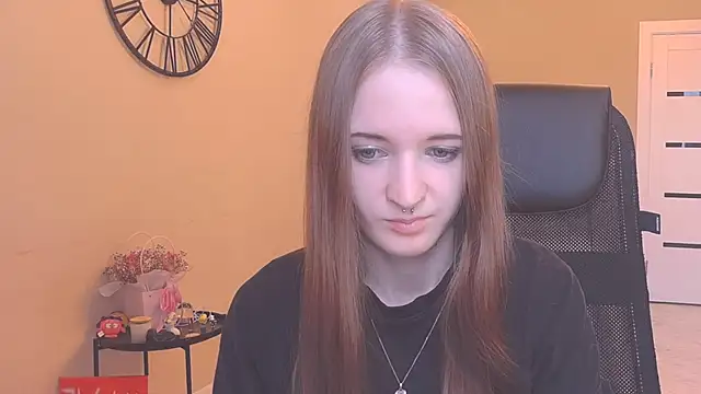 KateKayer online show from 09/28/25, 10:42