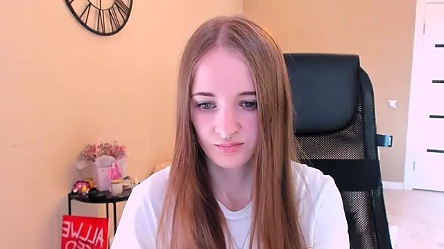 KateKayer online show from 10/19/25, 09:10