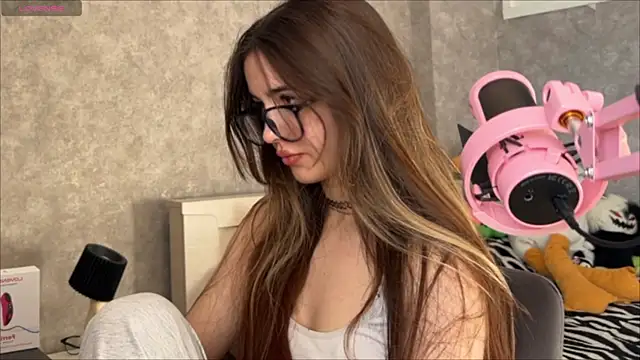 Snapshot of CupSizeGirl chatting on 03/30/26, 10:27 CupSizeGirl online show from 03/30/26, 10:27