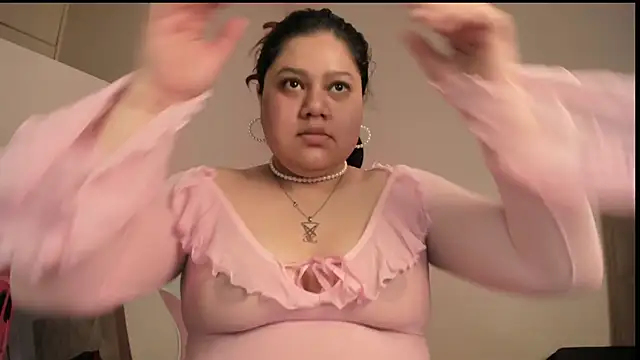 Snapshot of Paprika_ chatting on 11/09/25, 06:17 Paprika online show from 11/09/25, 06:17