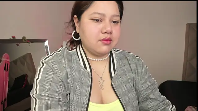 Snapshot of Paprika_ chatting on 11/12/25, 03:12 Paprika online show from 11/12/25, 03:12