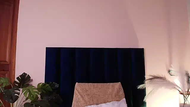 AbbieJoness  online show from 05/07/26, 11:37