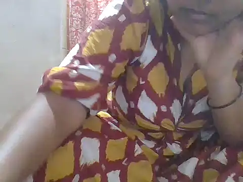 Snapshot of Swathi_8640 chatting on 11/10/25, 05:39 Swathi 8640 online show from 11/10/25, 05:39