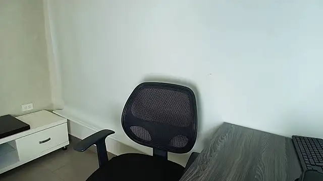  Victoria Collins online show from 11/04/25, 10:58